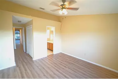 2263 Fletchers Point Circle, Tampa, FL 33613 - Photo 17