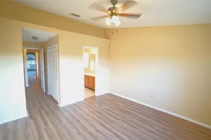 2263 Fletchers Point Cir, Tampa, FL 33613 - Photo 17
