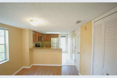 2263 Fletchers Point Circle, Tampa, FL 33613 - Photo 9