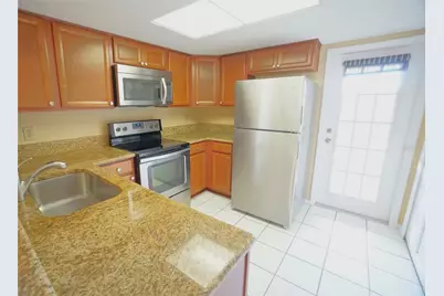 2263 Fletchers Point Circle, Tampa, FL 33613 - Photo 11