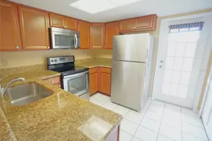 2263 Fletchers Point Cir, Tampa, FL 33613 - Photo 11