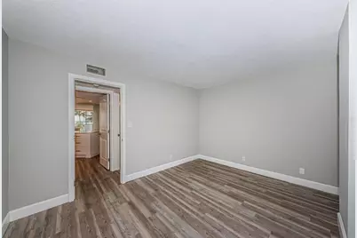 5151 Isla Key Boulevard S #220, Saint Petersburg, FL 33715 - Photo 11