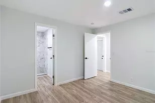10009 N Florence Ave, Tampa, FL 33612 - Photo 23
