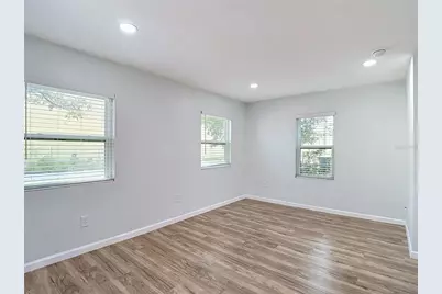 10009 N Florence Avenue, Tampa, FL 33612 - Photo 7