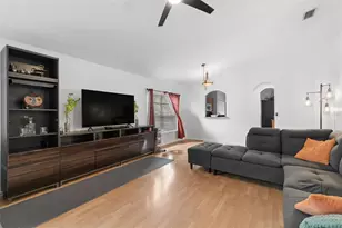 10731 Navigation Dr, Riverview, FL 33579 - Photo 5
