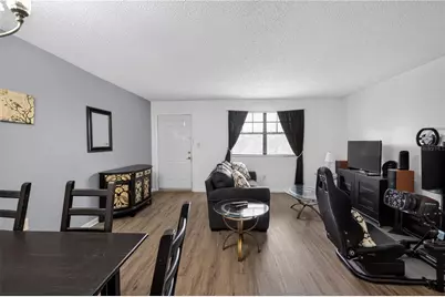 12405 Oak Cedar Place #202, Tampa, FL 33612 - Photo 5