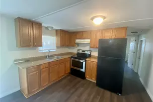38313 Tucker Rd, Zephyrhills, FL 33542 - Photo 9