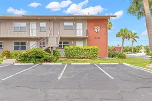 2 Causeway Blvd, Dunedin, FL 34698 - Photo 1