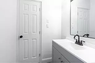 8706 Ruth Pl, Tampa, FL 33604 - Photo 37