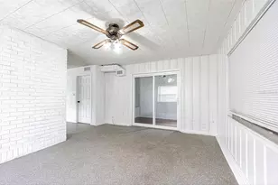 8706 Ruth Pl, Tampa, FL 33604 - Photo 15