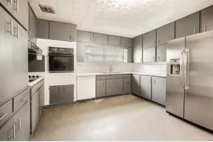 8706 Ruth Pl, Tampa, FL 33604 - Photo 25