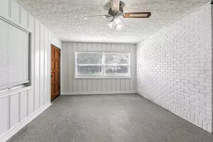 8706 Ruth Pl, Tampa, FL 33604 - Photo 23