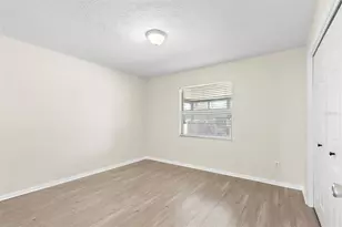 8904 W Flora St, Tampa, FL 33615 - Photo 9