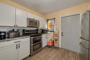 1835 47th St S, Saint Petersburg, FL 33711 - Photo 11
