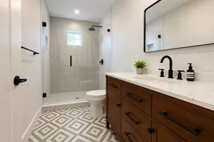 2822 1/2 11th St N, Saint Petersburg, FL 33704 - Photo 5