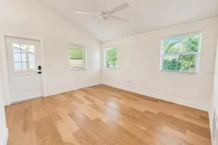 2822 1/2 11th St N, Saint Petersburg, FL 33704 - Photo 11