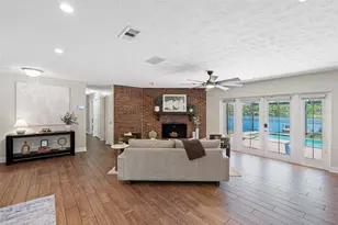 4221 Riverhills Dr, Tampa, FL 33617 - Photo 13