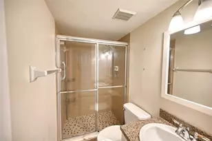 801 83rd Ave N, Saint Petersburg, FL 33702 - Photo 17