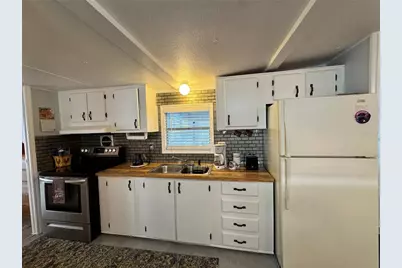 1710 7th Street SW #2, Ruskin, FL 33570 - Photo 3