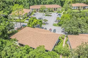 3345 Crystal Ct E, Palm Harbor, FL 34685 - Photo 3