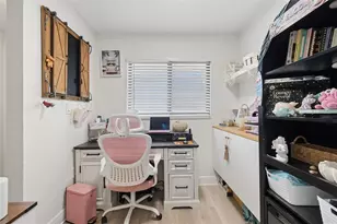 103 1st St E, Saint Petersburg, FL 33715 - Photo 11