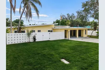 3901 50th Avenue S, Saint Petersburg, FL 33711 - Photo 3