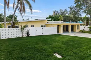 3901 50th Ave S, Saint Petersburg, FL 33711 - Photo 3