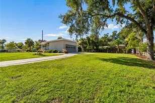 302 Deer Park Ave, Tampa, FL 33617 - Photo 43