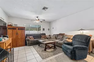 7846 12th St N, Saint Petersburg, FL 33702 - Photo 7