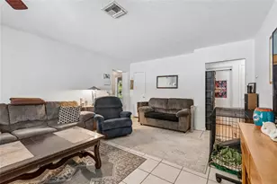 7846 12th St N, Saint Petersburg, FL 33702 - Photo 9