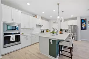 31477 Westbury Ests Ave, Wesley Chapel, FL 33545 - Photo 13