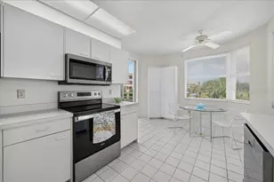 8001 Sailboat Key Blvd S, Saint Pete Beach, FL 33707 - Photo 11