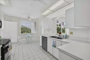 8001 Sailboat Key Blvd S, Saint Pete Beach, FL 33707 - Photo 9