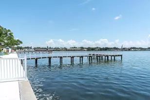 7200 Sunshine Skyway Ln S, Saint Petersburg, FL 33711 - Photo 47