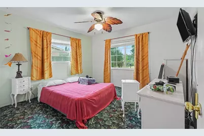 824 67th Street S, Saint Petersburg, FL 33707 - Photo 13