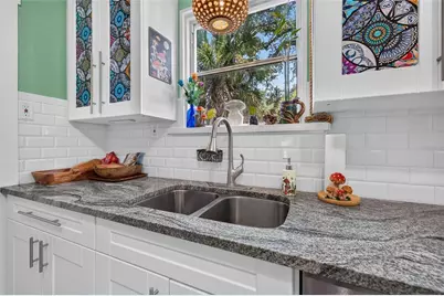 2042 14th Street S, Saint Petersburg, FL 33705 - Photo 11