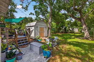 2042 14th St S, Saint Petersburg, FL 33705 - Photo 27