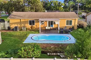 670 Kirkland Cir, Dunedin, FL 34698 - Photo 39