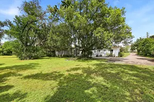 403 S Parsons Ave, Seffner, FL 33584 - Photo 5