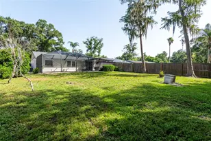 2712 Cedaridge Dr, Tampa, FL 33618 - Photo 25