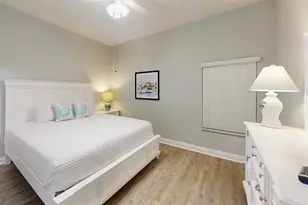 10315 Gulf Blvd, Treasure Island, FL 33706 - Photo 17