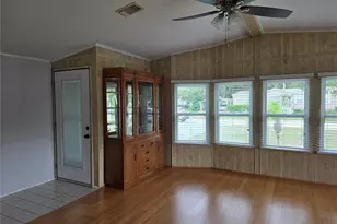 37747 Silver Pines Ave, Zephyrhills, FL 33542 - Photo 15