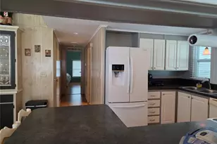 37747 Silver Pines Ave, Zephyrhills, FL 33542 - Photo 11