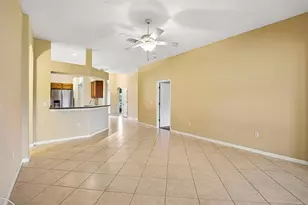 2008 Grantham Greens Dr, Sun City Center, FL 33573 - Photo 9