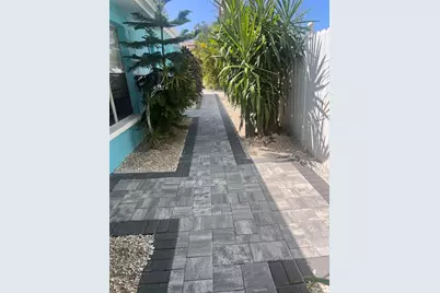 40 82nd Avenue #Unit 2, Saint Petersburg, FL 33706 - Photo 3