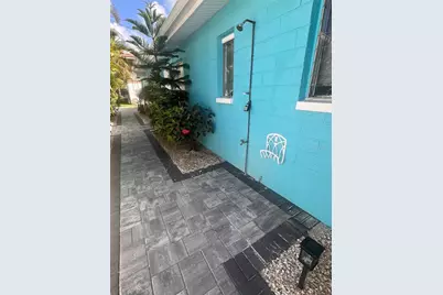 40 82nd Avenue #Unit 3, Saint Petersburg, FL 33706 - Photo 9