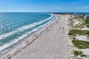 10038 S Yacht Club Dr, Treasure Island, FL 33706 - Photo 35