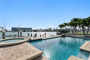 10038 S Yacht Club Dr, Treasure Island, FL 33706 - Photo 25