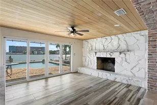 10038 S Yacht Club Dr, Treasure Island, FL 33706 - Photo 7