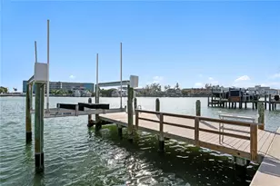 10038 S Yacht Club Dr, Treasure Island, FL 33706 - Photo 23